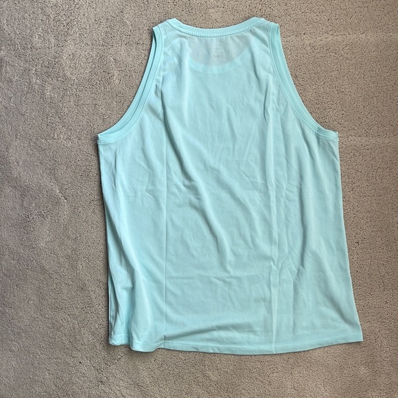 Nike Dri-fit tank - Picture 2 of 2